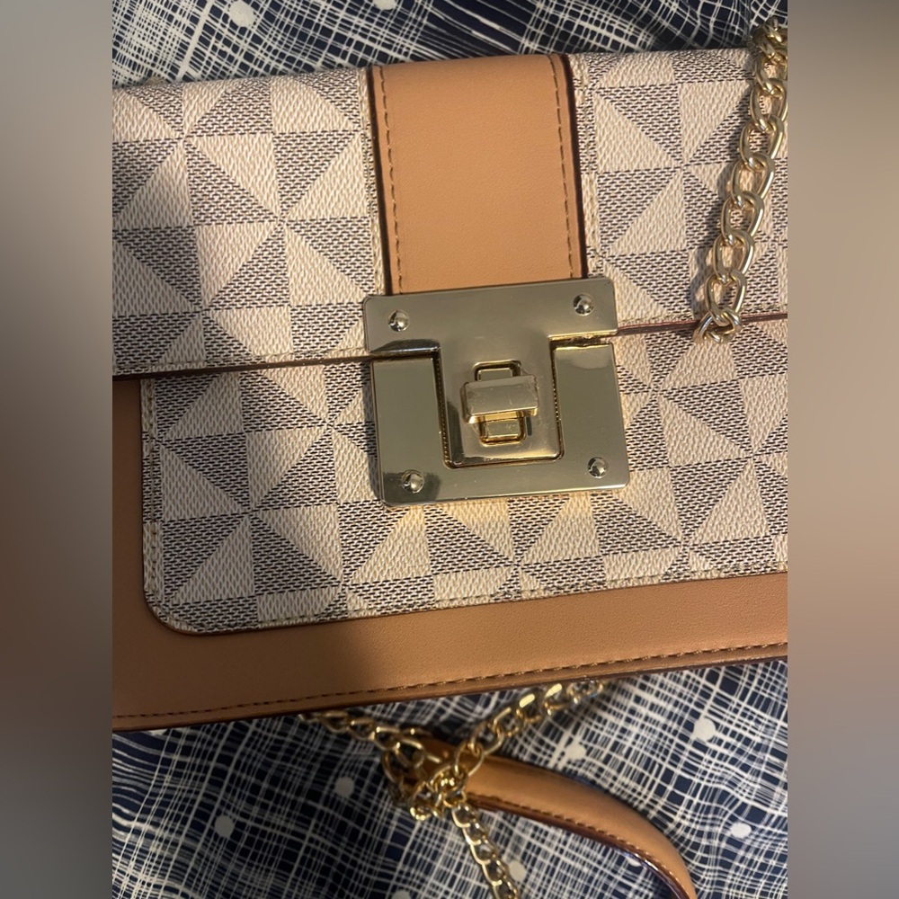 Luxury Copy Messenger Handbags For Women - Picture 4 of 5